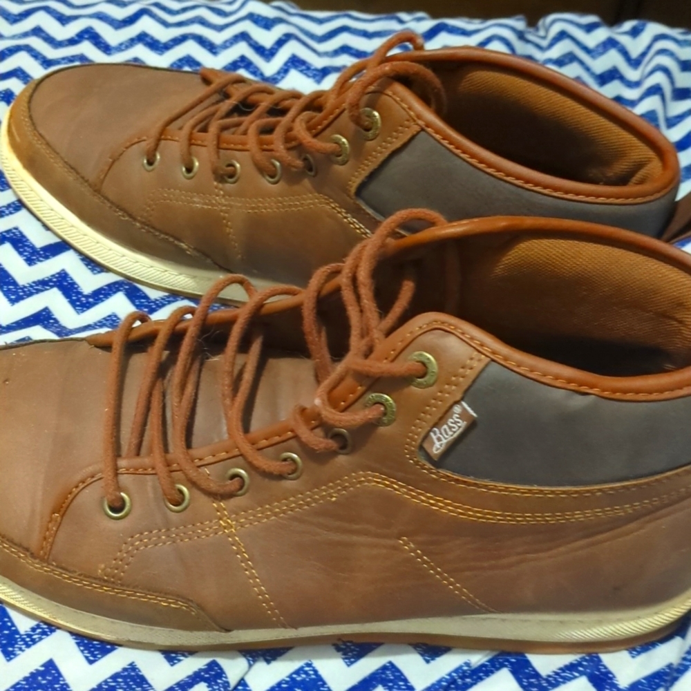 Shoe